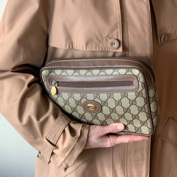 Gucci Handbags - Authentic Gucci Clutch